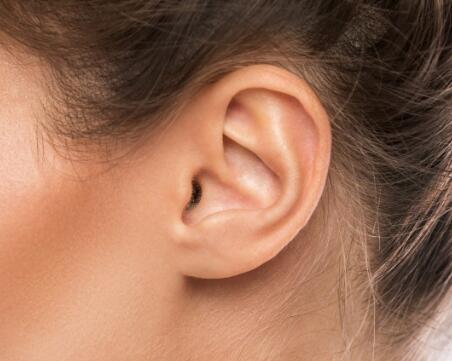 先天性耳朵畸形最佳治疗时间_做耳软骨耳朵畸形矫正需要多久