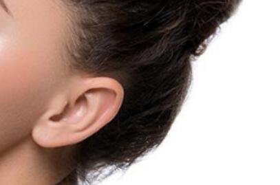 耳部带状疱疹引起面瘫(耳部带状疱疹和面瘫的关系)