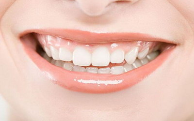 戴隐形牙套怎么防止牙龈萎缩