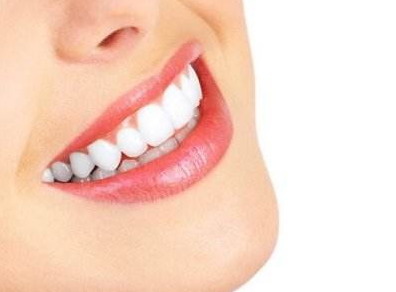 牙缝变大牙龈萎缩是什么原因(下牙牙龈萎缩牙缝很大)