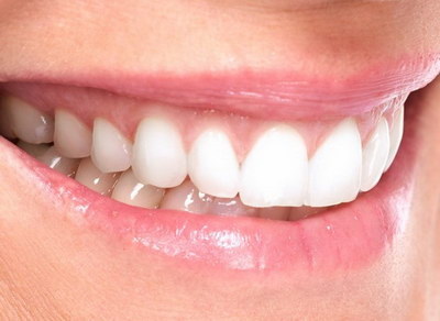 月经来为什么不能拔牙_拔牙后会导致旁边牙齿松动吗