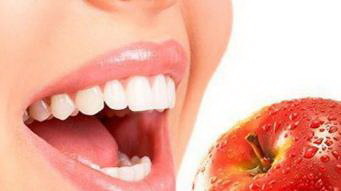 智齿牙龈肿痛吃什么食物_拔智齿牙根残留会疼痛