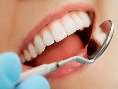 戴全口假牙要多长时间适应_牙拔了要做假牙吗