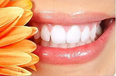 牙龈突出是什么原因造成的_牙龈突出是什么原因导致的