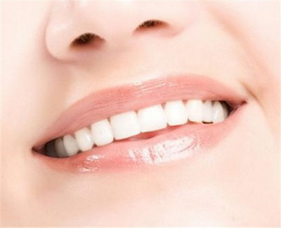 如何护理后牙种植牙