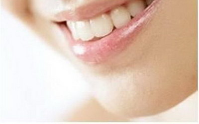 拔完牙残留的牙根怎么处理_拔完牙上面有白色的是什么