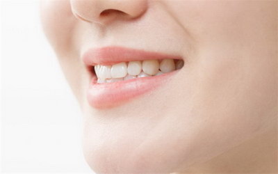 牙龈萎缩是什么原因引起
