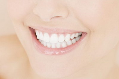 牙齿矫正期间要戴多少正畸保护蜡[牙齿矫正期间应如何正确刷牙]